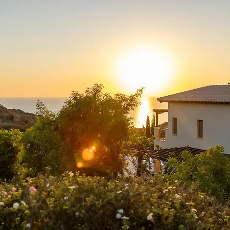 Perfect Getaway For 2 With Shared Pool Apartment *