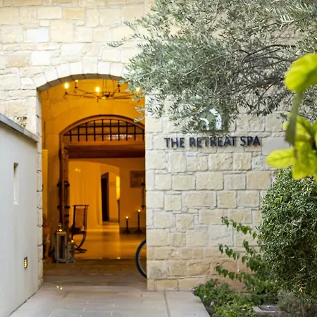 شقة Perfect Getaway For 2 With Shared Pool *